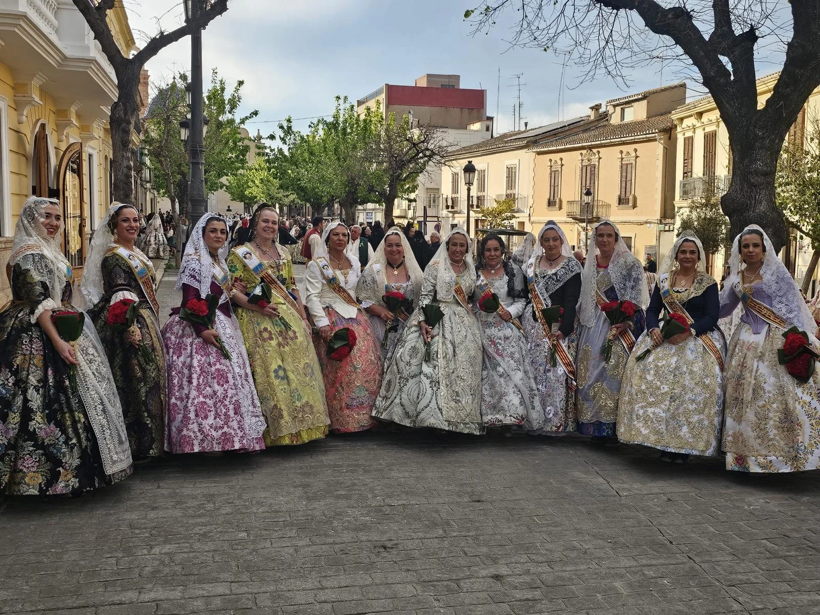 Falleras Falla San Sebastián Arzobispo Fuero